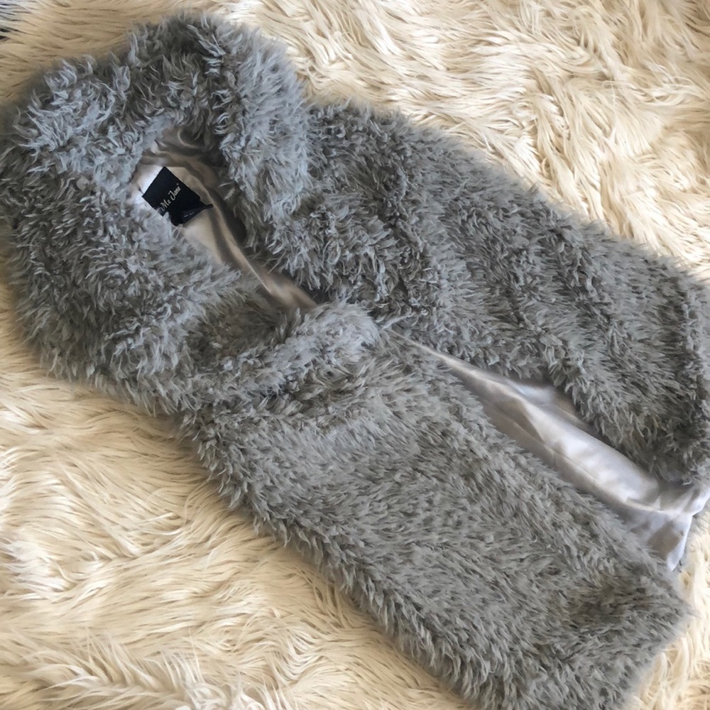 Me Jane furry vest